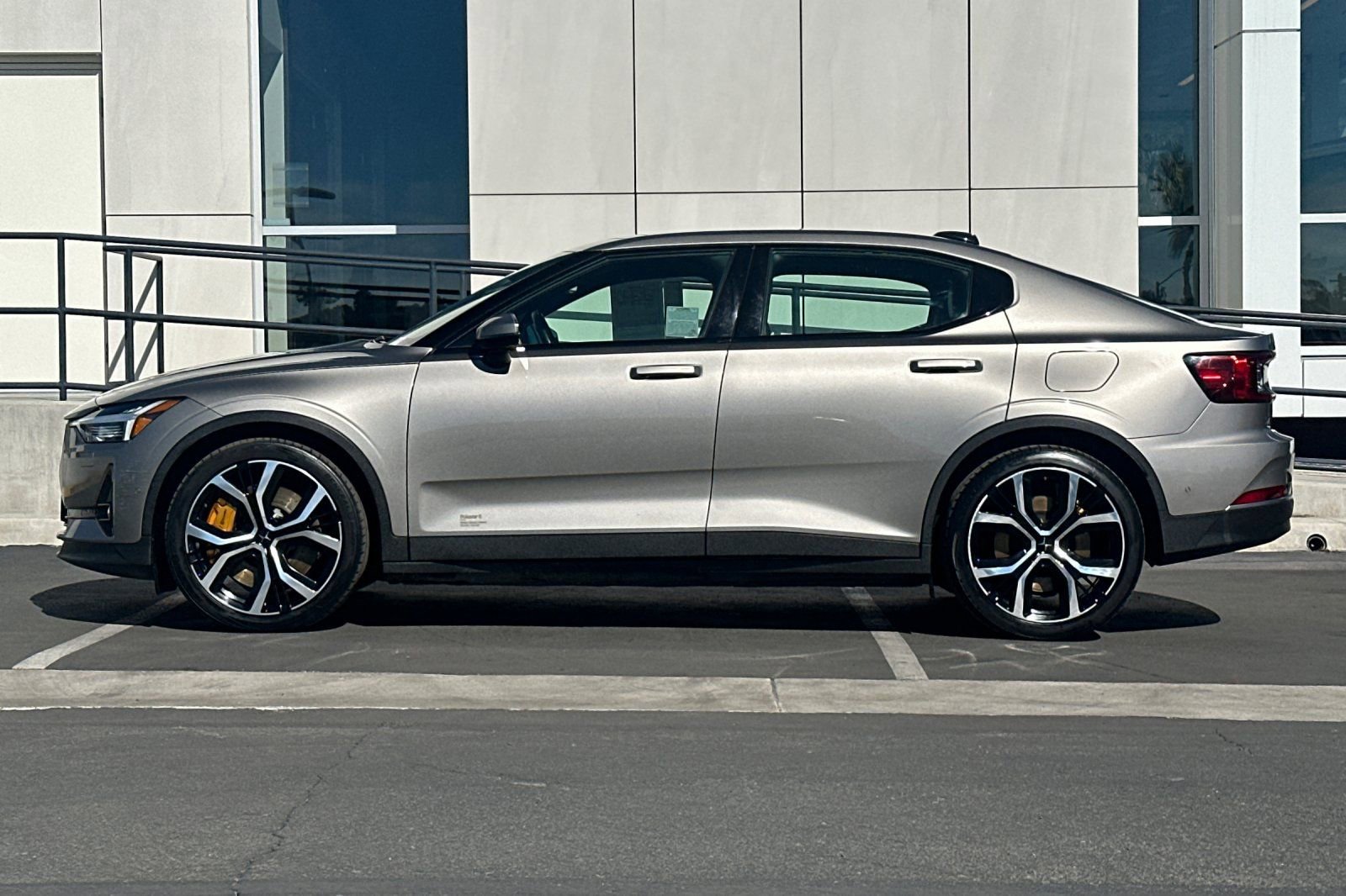Used 2021 Polestar Polestar 2 w/ Performance Package image 6