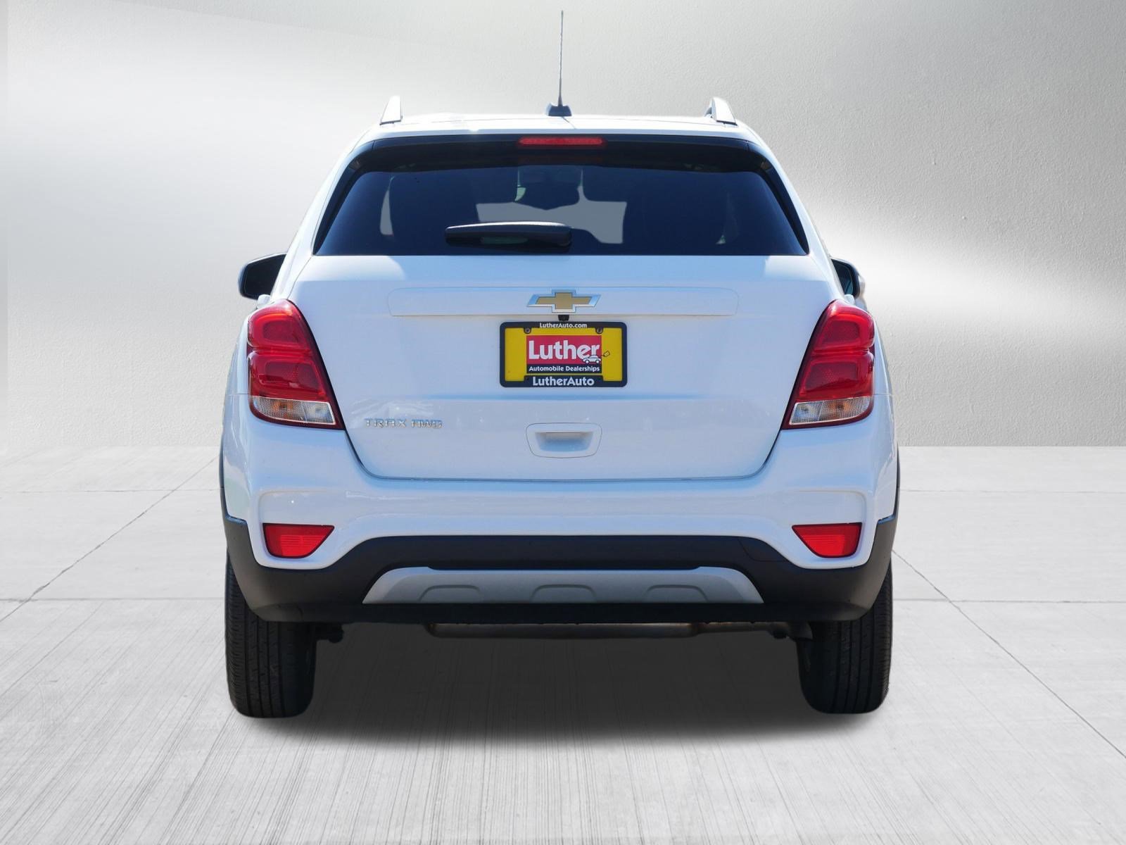 Used 2022 Chevrolet Trax LT w/ LT Convenience Package image 6