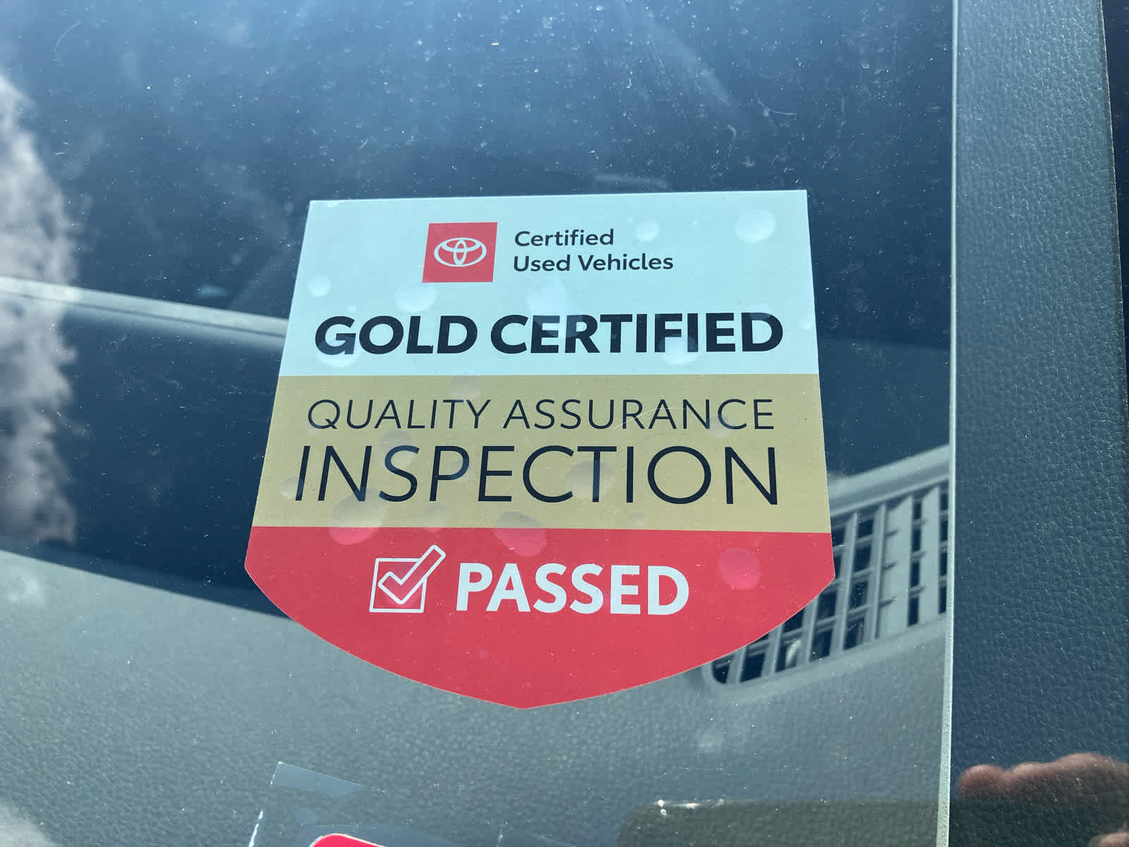 Certified 2026 Toyota Prius XLE FWD image 3