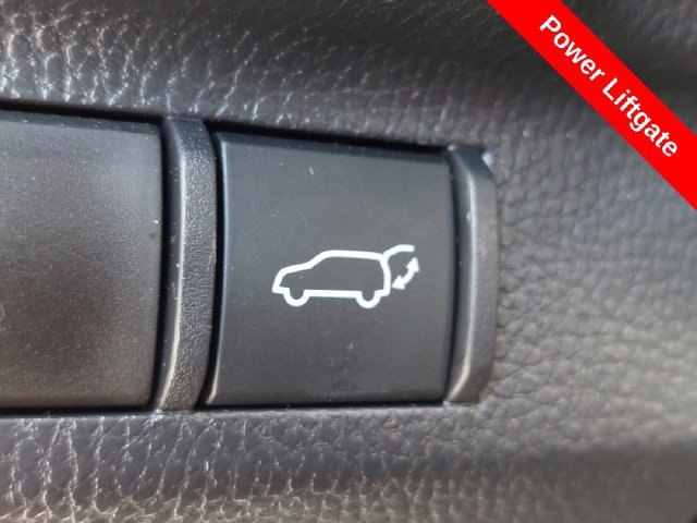 Used 2025 Toyota RAV4 XLE w/ Convenience Package AWD/4WD image 18