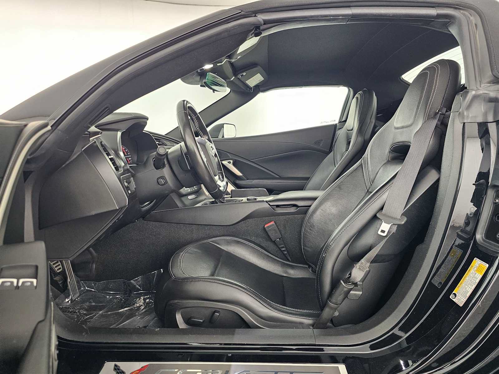 Used 2019 Chevrolet Corvette Stingray Convertible w/ 1LT RWD image 15