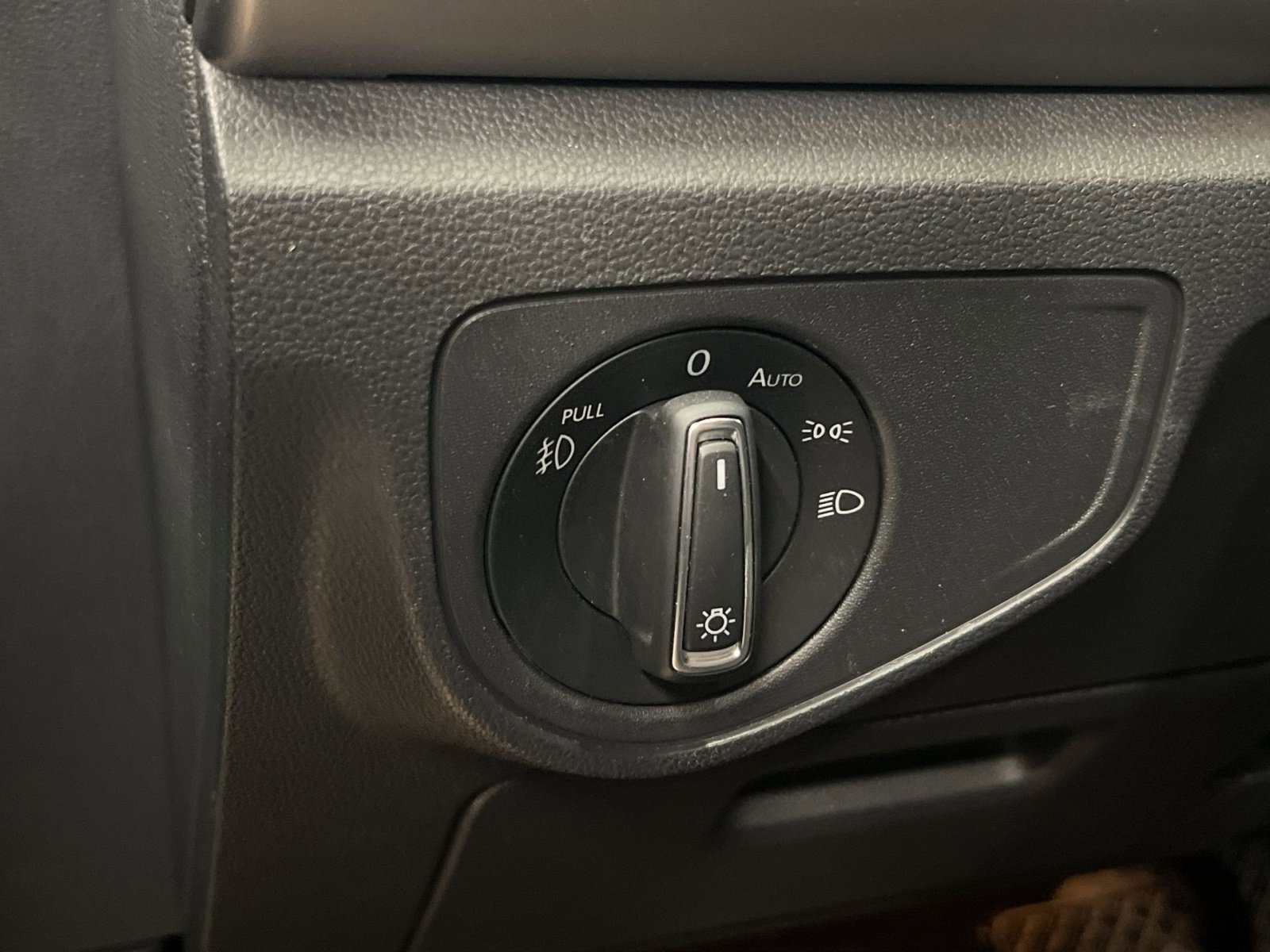 Used 2019 Volkswagen Atlas SE FWD image 27