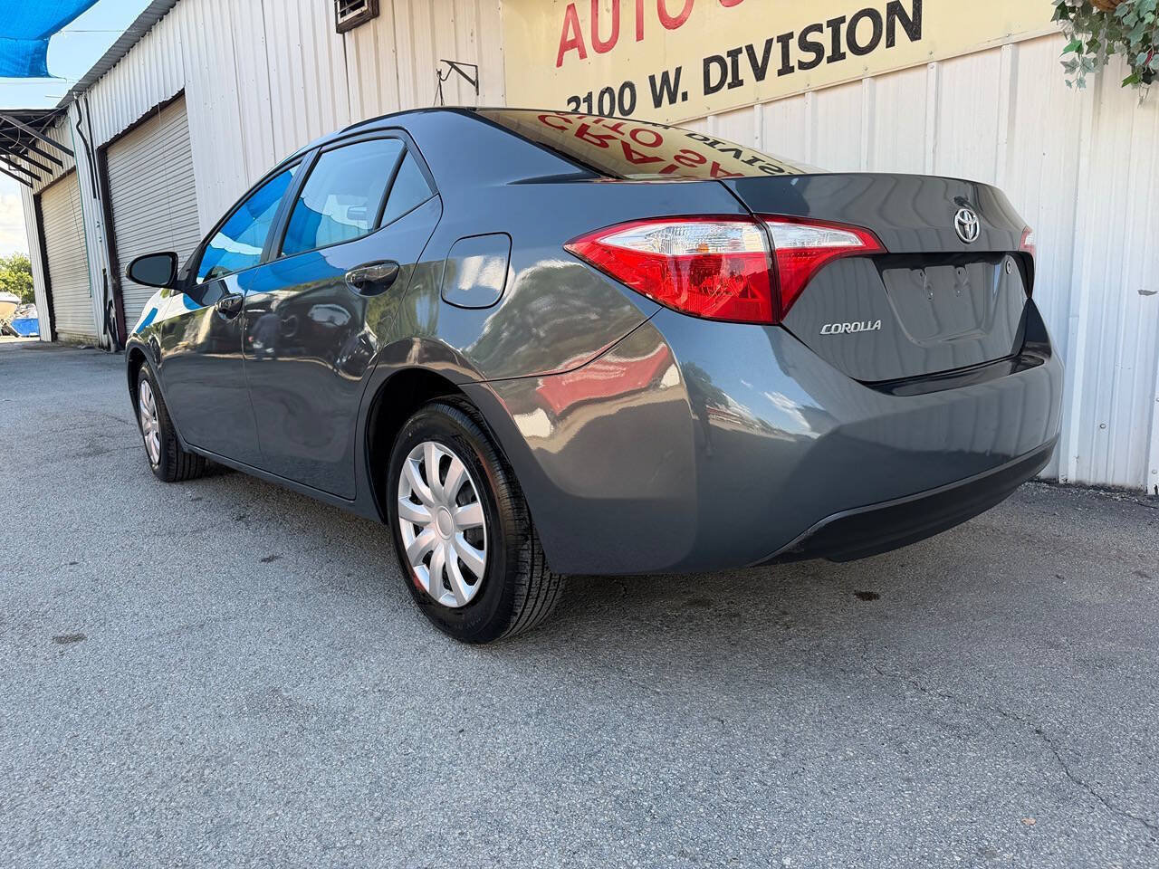 Used 2016 Toyota Corolla L FWD image 10