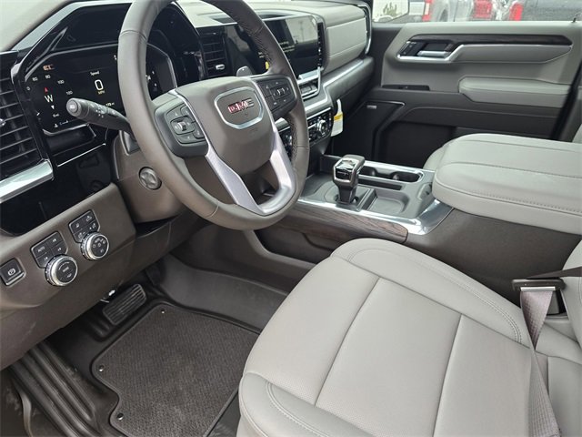 New 2026 GMC Sierra 1500 SLT image 19