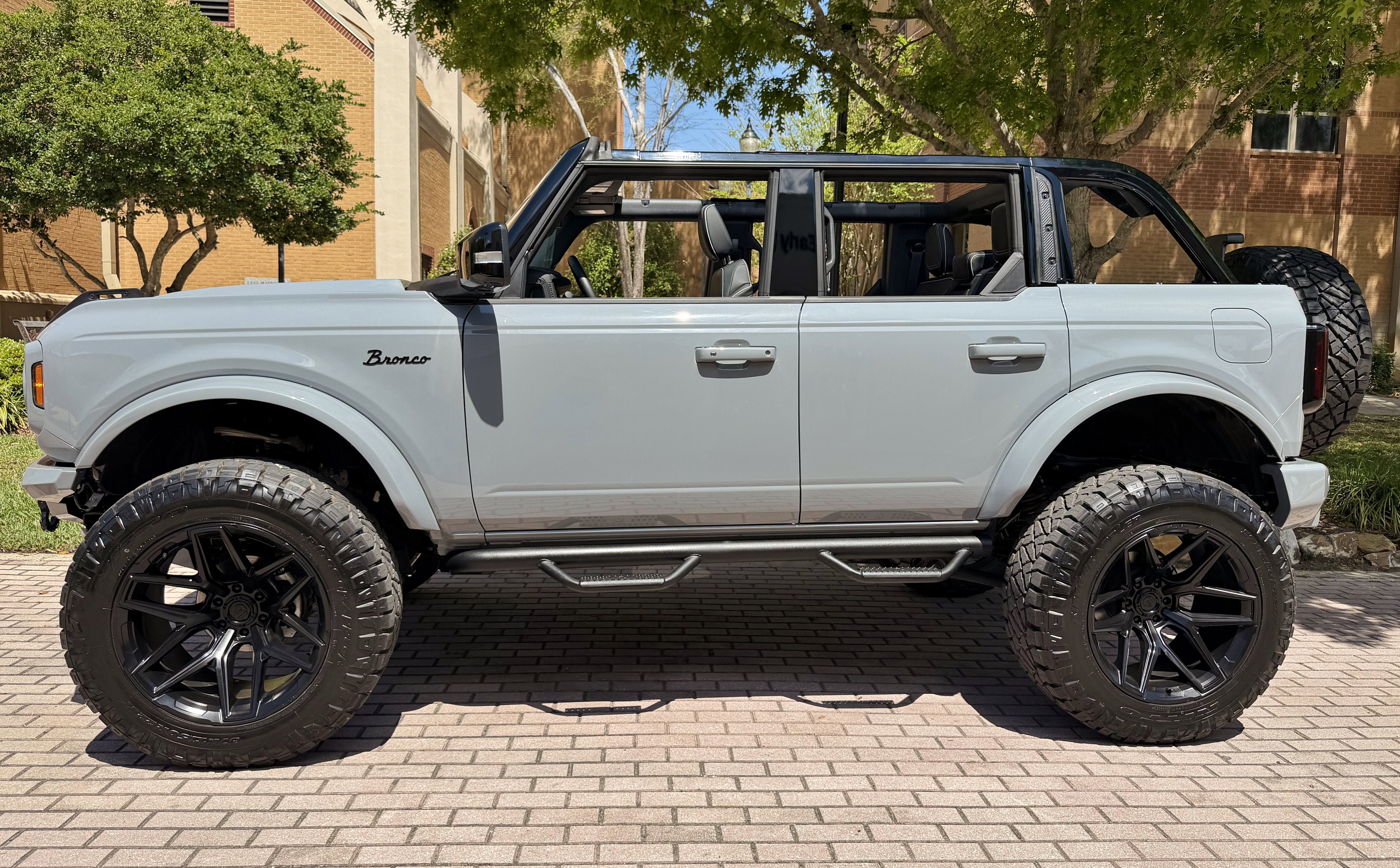 Used 2025 Ford Bronco Outer Banks AWD/4WD image 40
