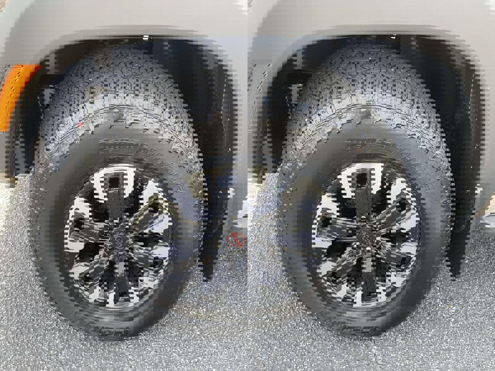 Used 2023 Nissan Frontier PRO-4X w/ Pro Convenience Package image 9