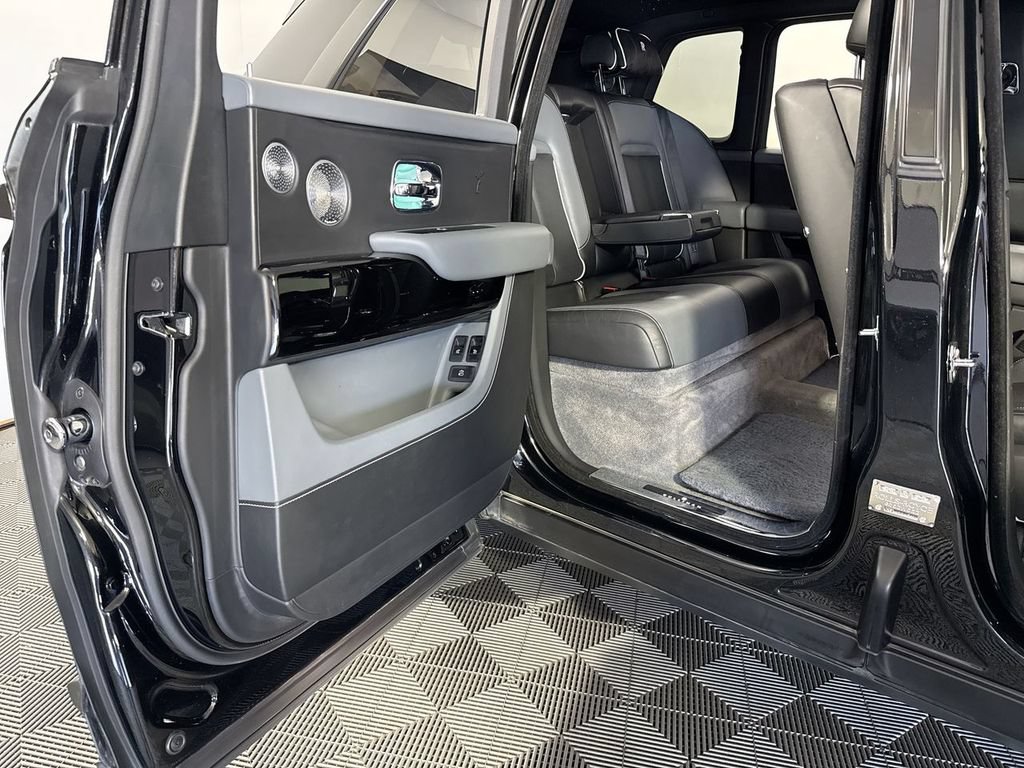 Used 2020 Rolls-Royce Cullinan AWD/4WD image 78