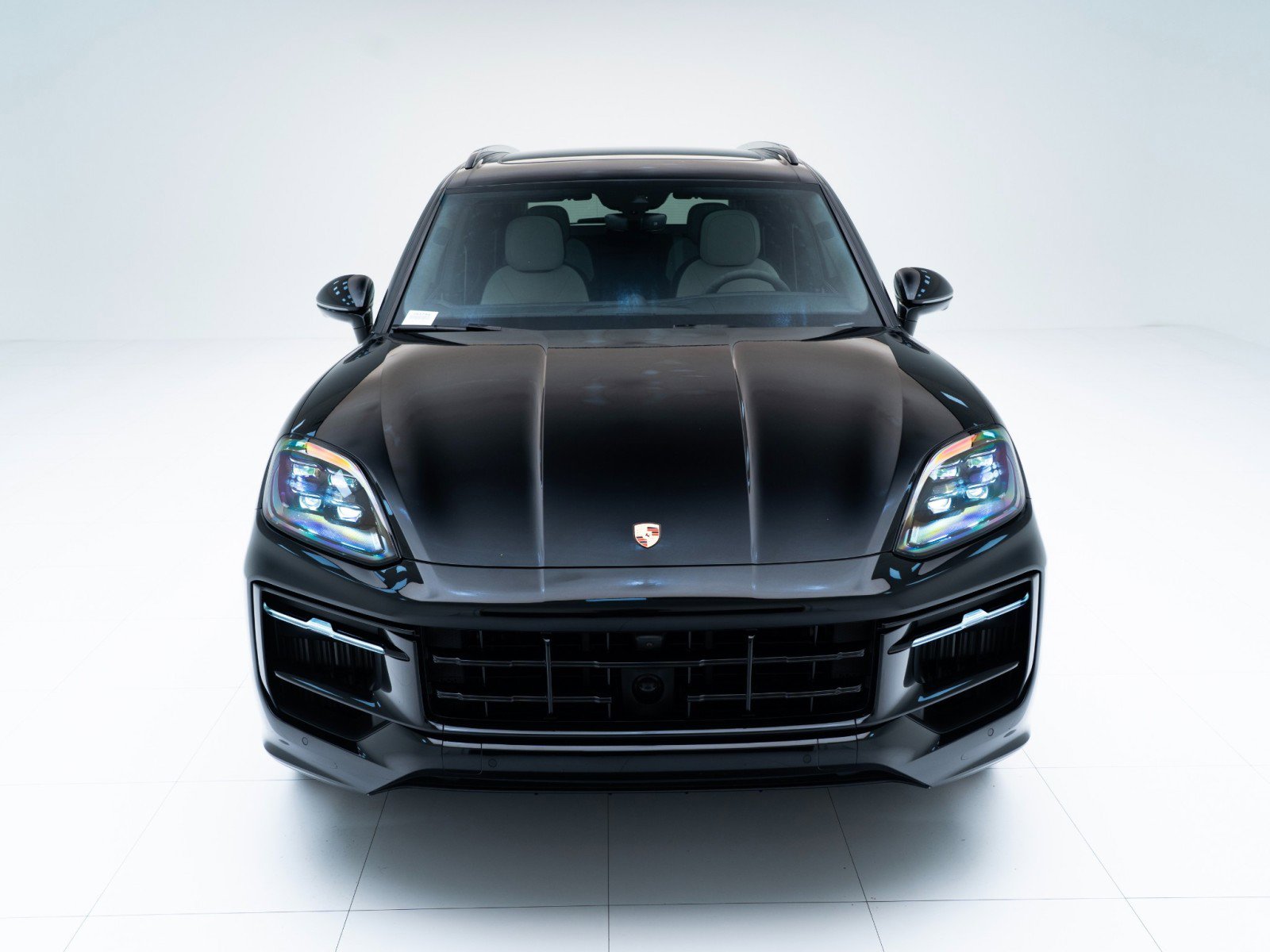 Certified 2025 Porsche Cayenne GTS image 6