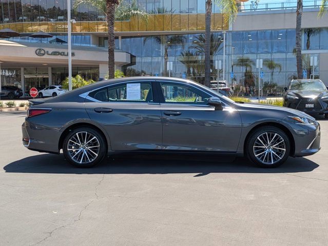 Used 2025 Lexus ES 300h w/ Premium Package image 4