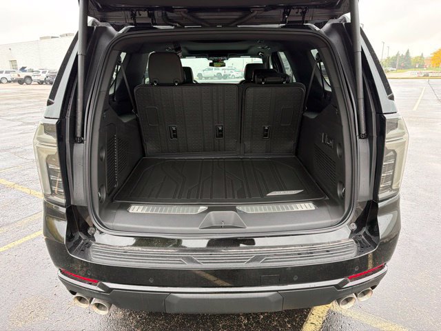 New 2026 Chevrolet Suburban RST w/ RST Capability Package AWD/4WD image 36