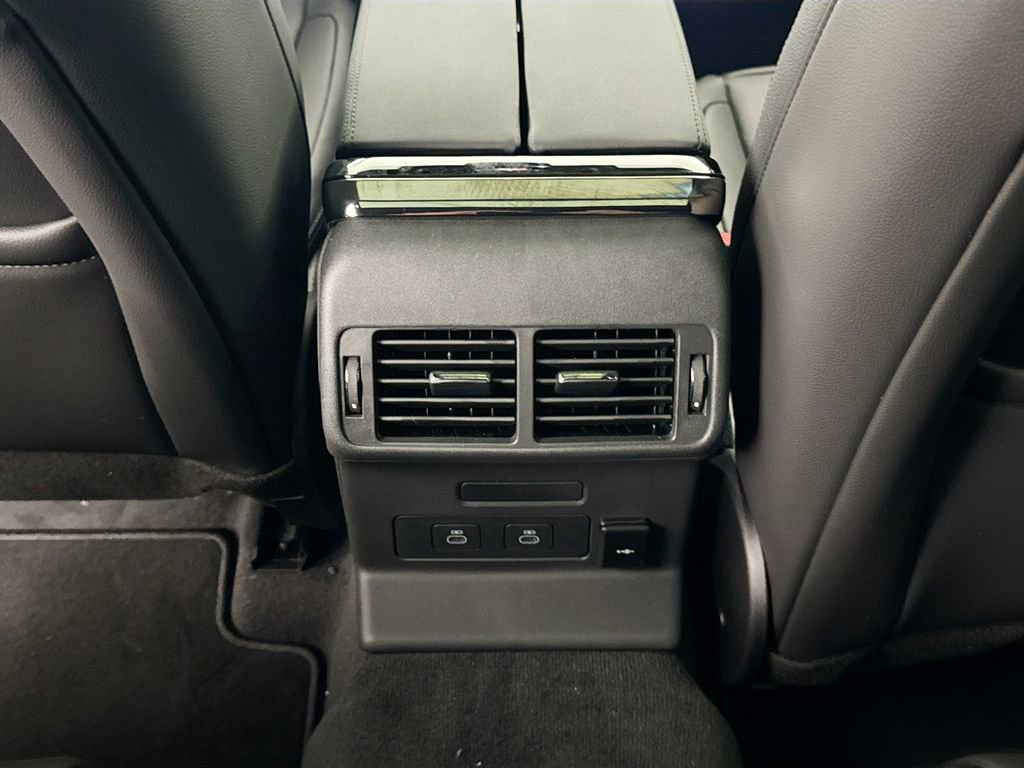 New 2026 Land Rover Range Rover Velar S image 24