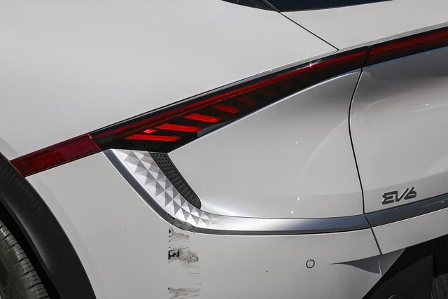 Used 2024 Kia EV6 Light RWD image 10