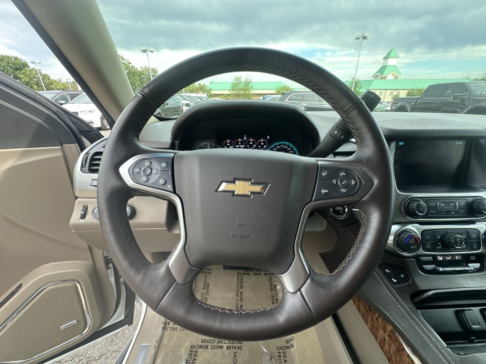 Used 2017 Chevrolet Suburban Premier AWD/4WD image 24