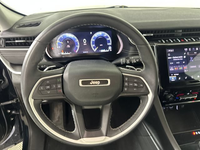 Used 2023 Jeep Grand Cherokee Laredo w/ Luxury Tech Group I AWD/4WD image 14