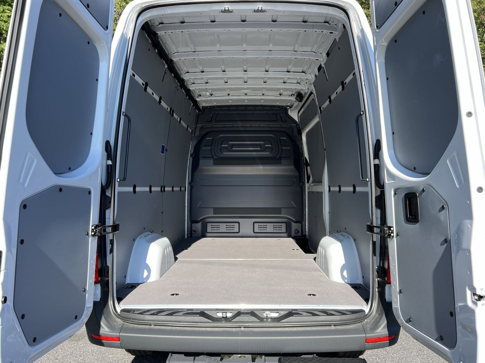 New 2025 Mercedes-Benz Sprinter 2500 image 26