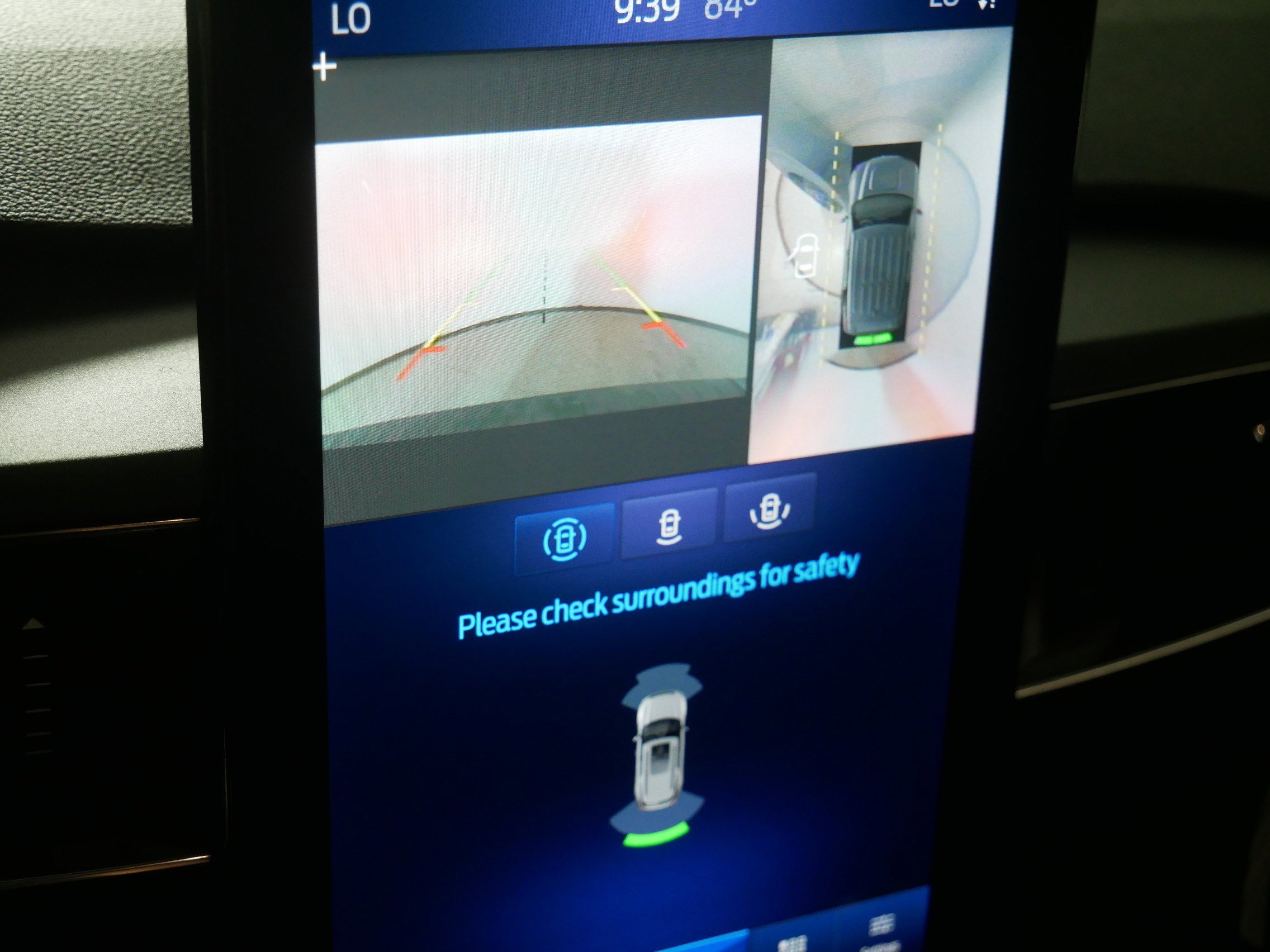 Used 2020 Ford Explorer ST w/ Premium Technology Package image 32