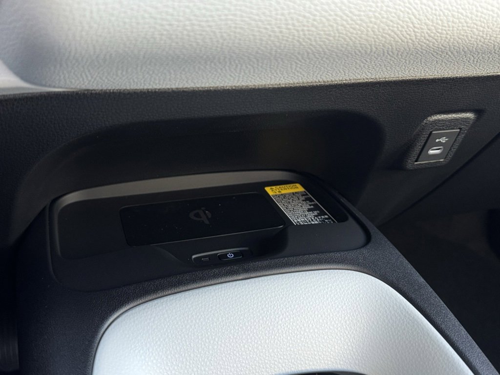 Used 2026 Toyota Corolla SE image 9