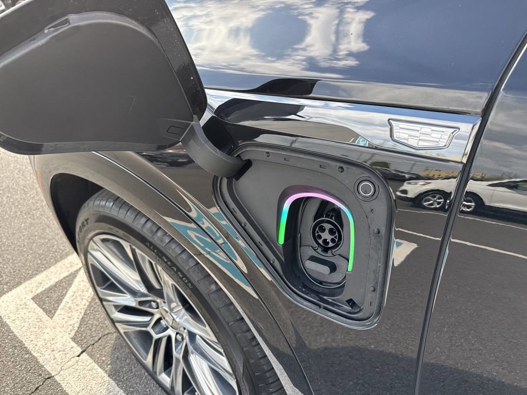 Used 2026 Cadillac Vistiq Platinum w/ LPO, Floor Liner Package AWD/4WD image 15