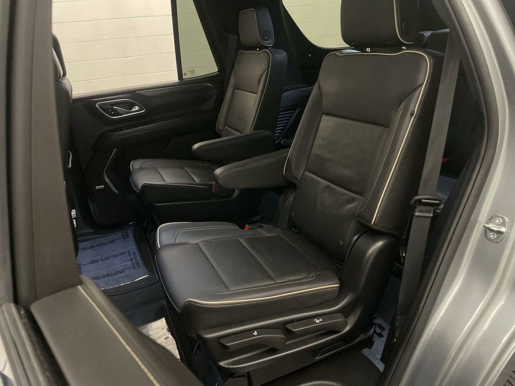 Used 2024 GMC Yukon SLT w/ SLT Luxury Package AWD/4WD image 20