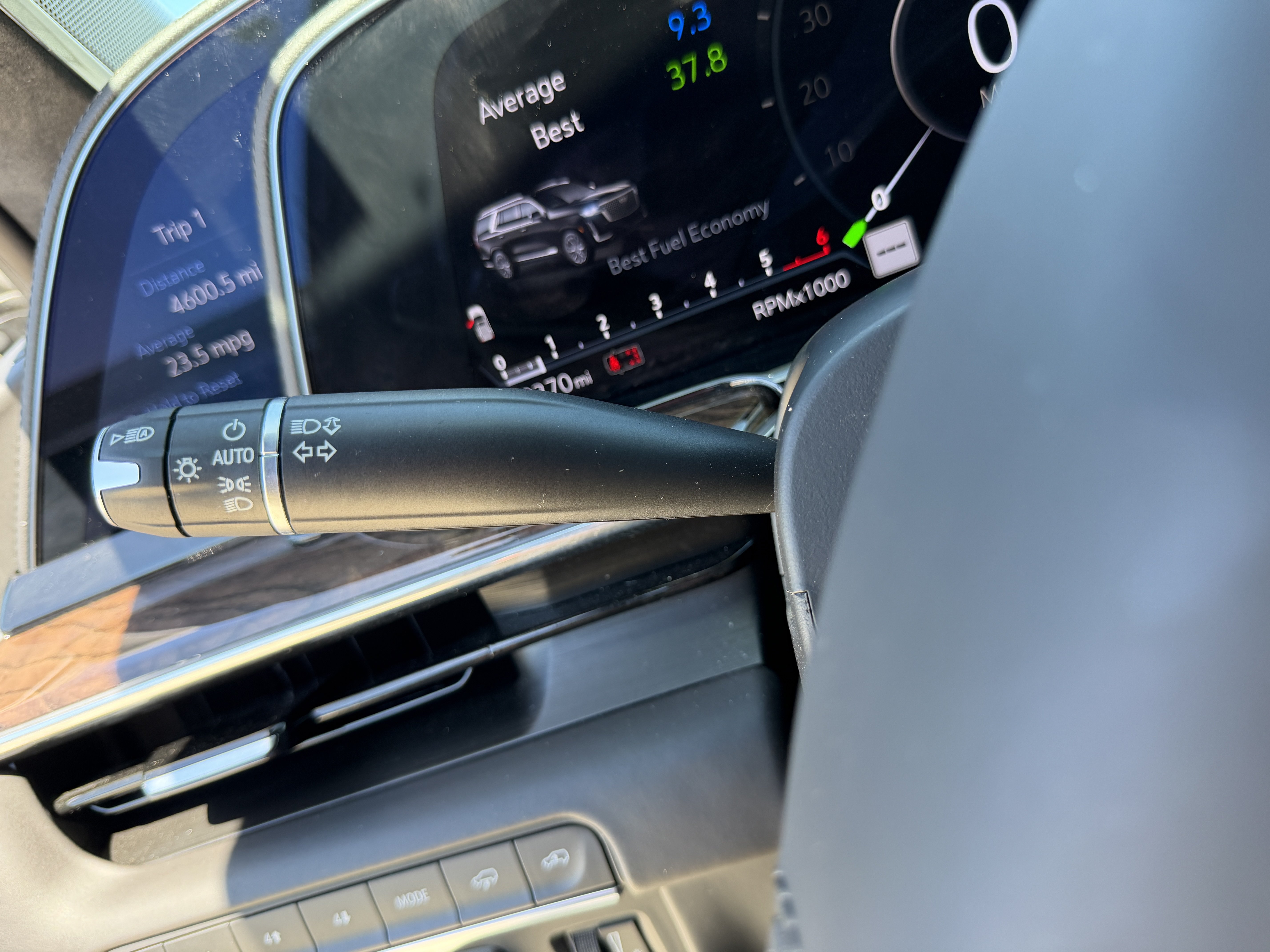 Certified 2022 Cadillac Escalade Premium Luxury Platinum w/ LPO, Radiant Package AWD/4WD image 24