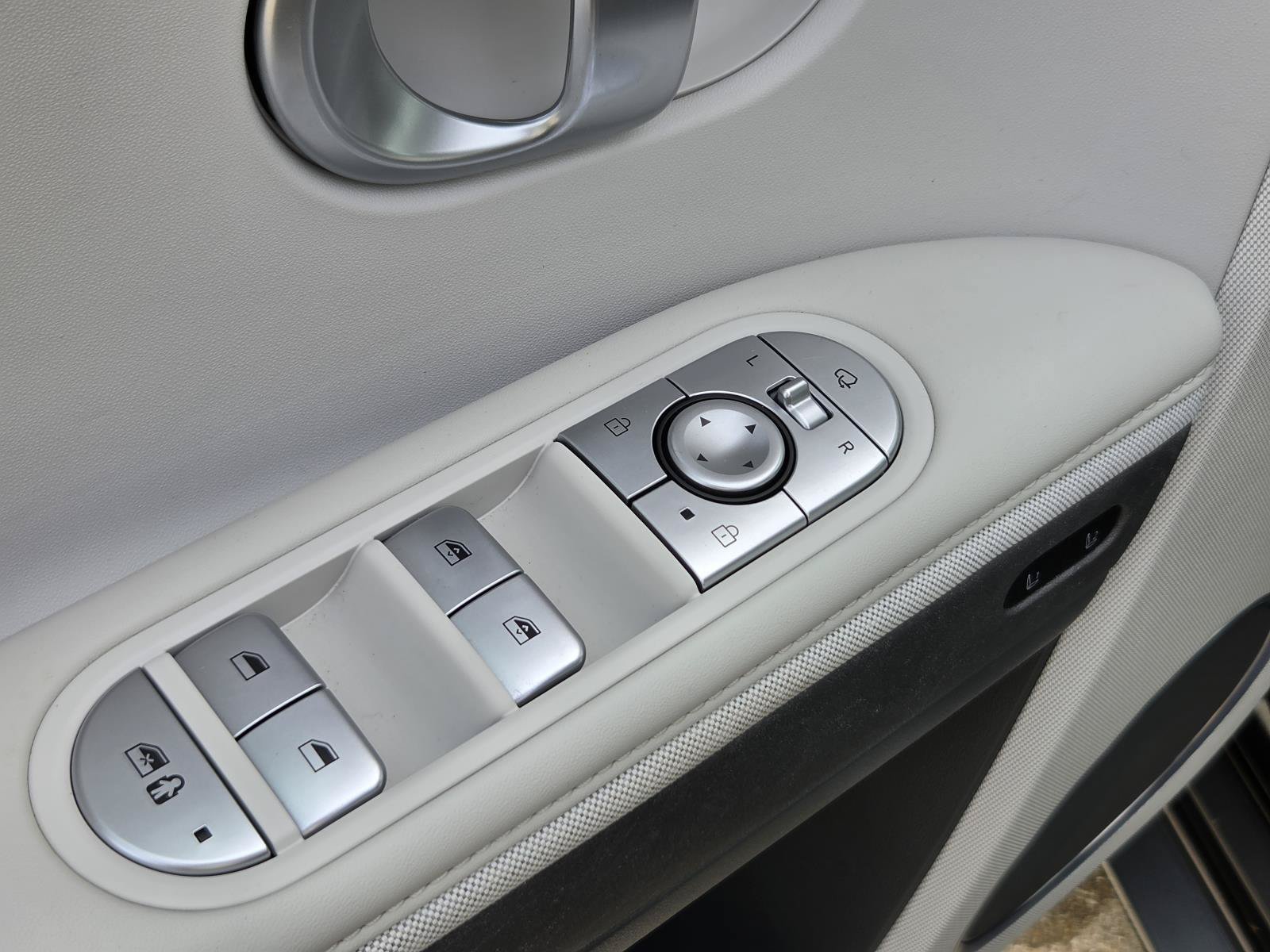 Certified 2024 Hyundai Ioniq 5 Limited AWD/4WD image 19