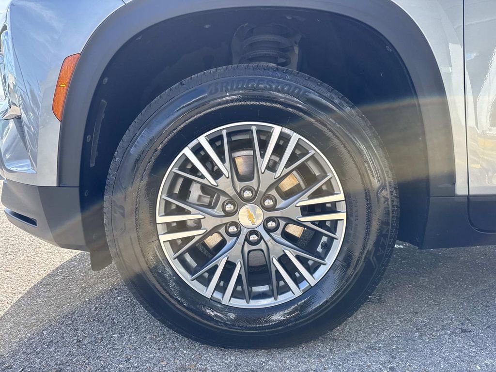 Certified 2025 Chevrolet Traverse LT image 5