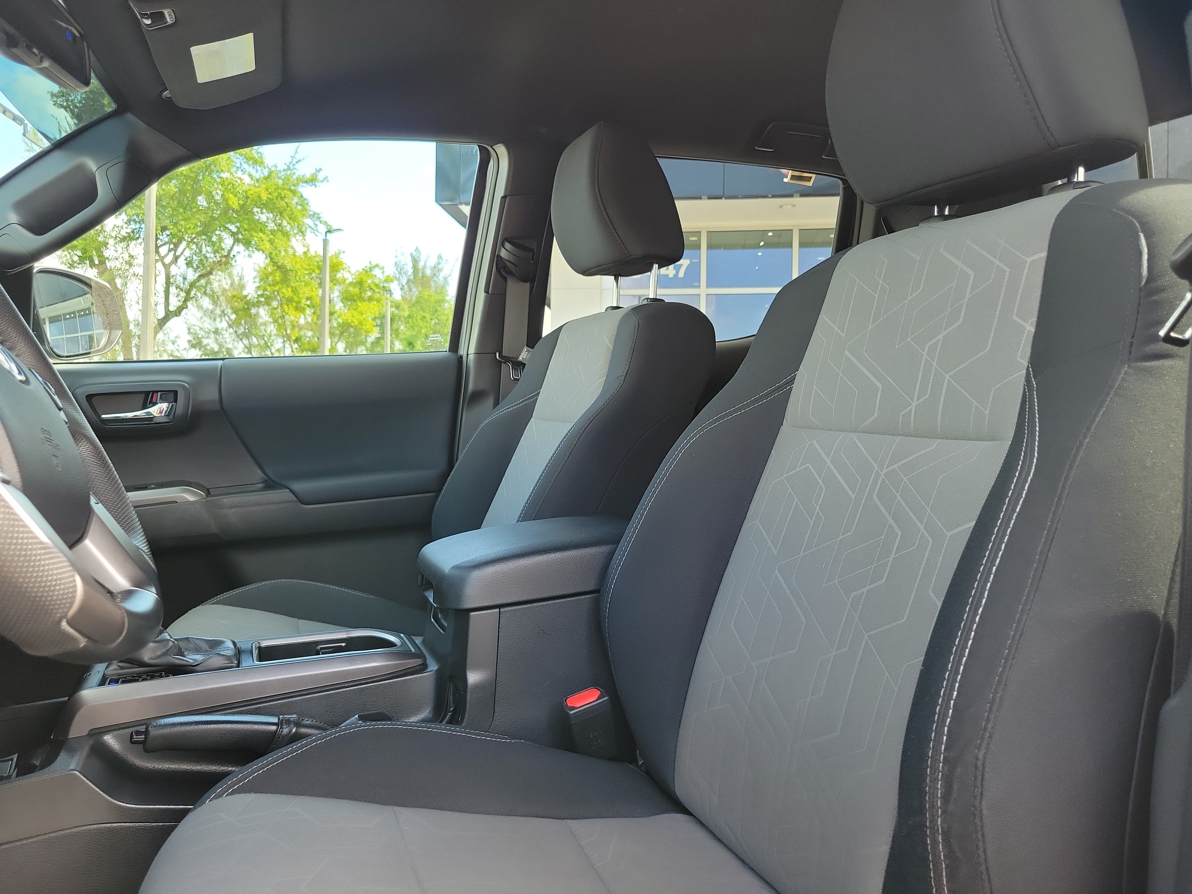 Used 2023 Toyota Tacoma TRD Sport w/ Technology Package AWD/4WD image 12