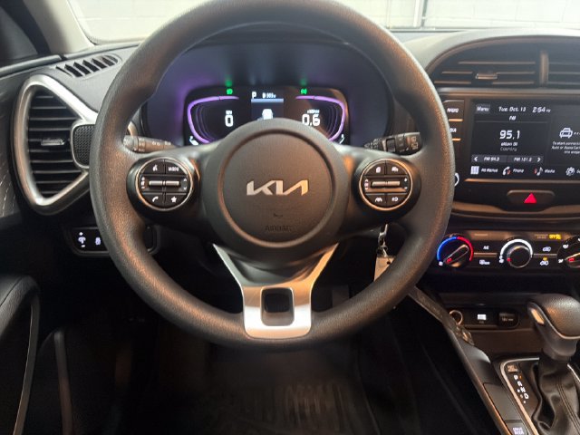 Certified 2024 Kia Soul LX w/ LX Technology Package FWD image 15
