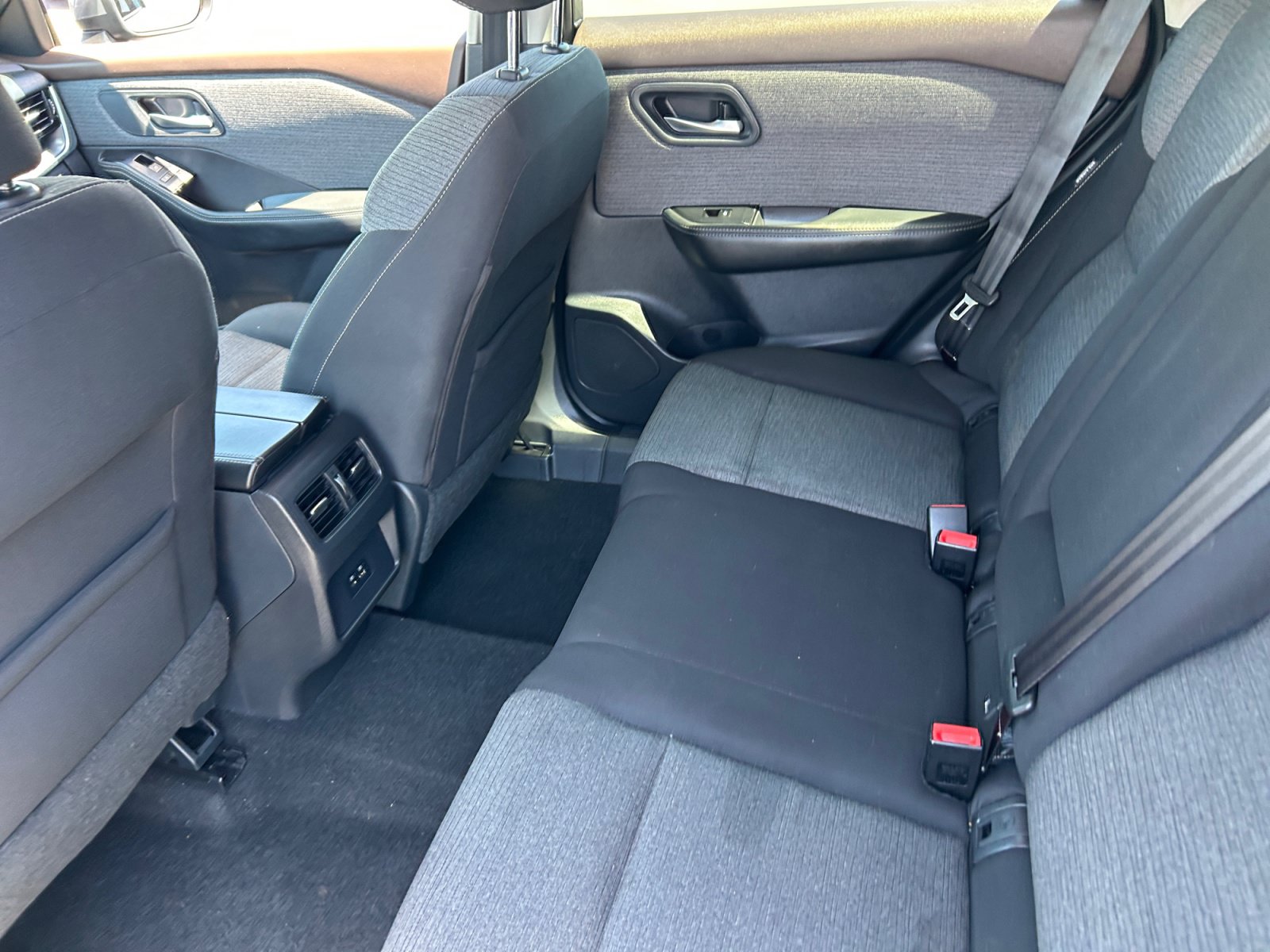 Used 2021 Nissan Rogue SV AWD/4WD image 17