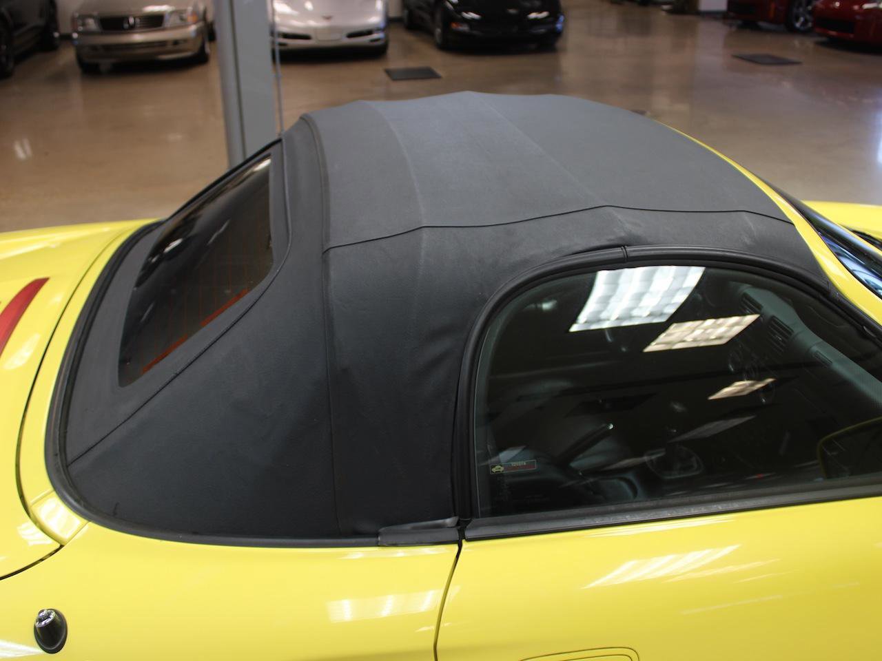 Used 2004 Toyota MR2 RWD image 5