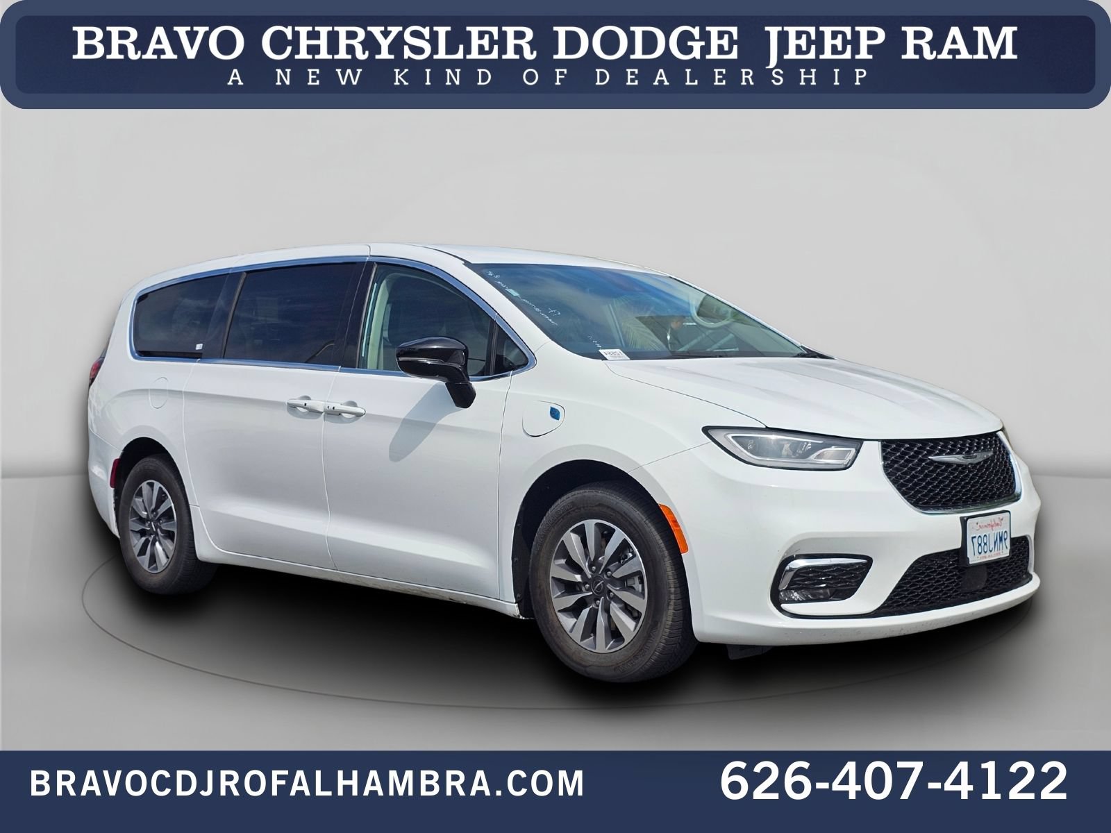 Used 2024 Chrysler Pacifica Limited