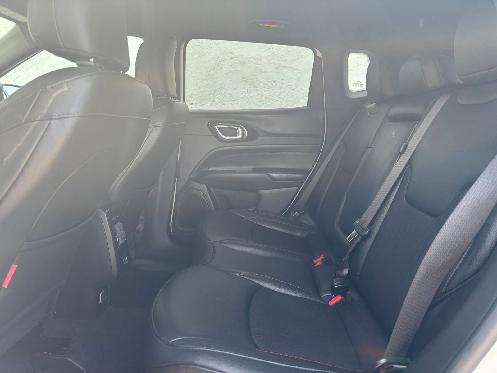 Used 2025 Jeep Compass Trailhawk AWD/4WD image 24