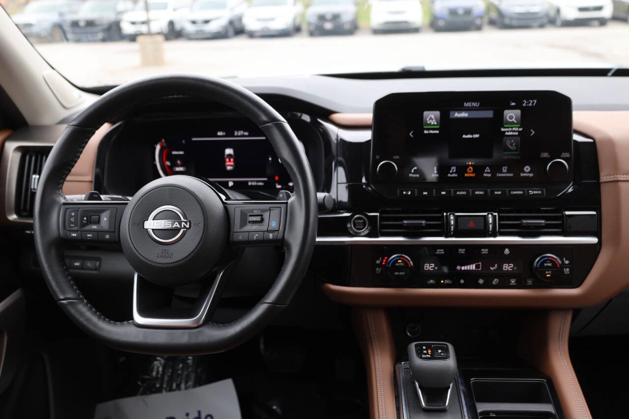 Used 2023 Nissan Pathfinder Platinum image 25