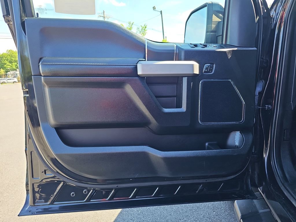 Used 2019 Ford F150 Lariat w/ Equipment Group 502A Luxury AWD/4WD image 21