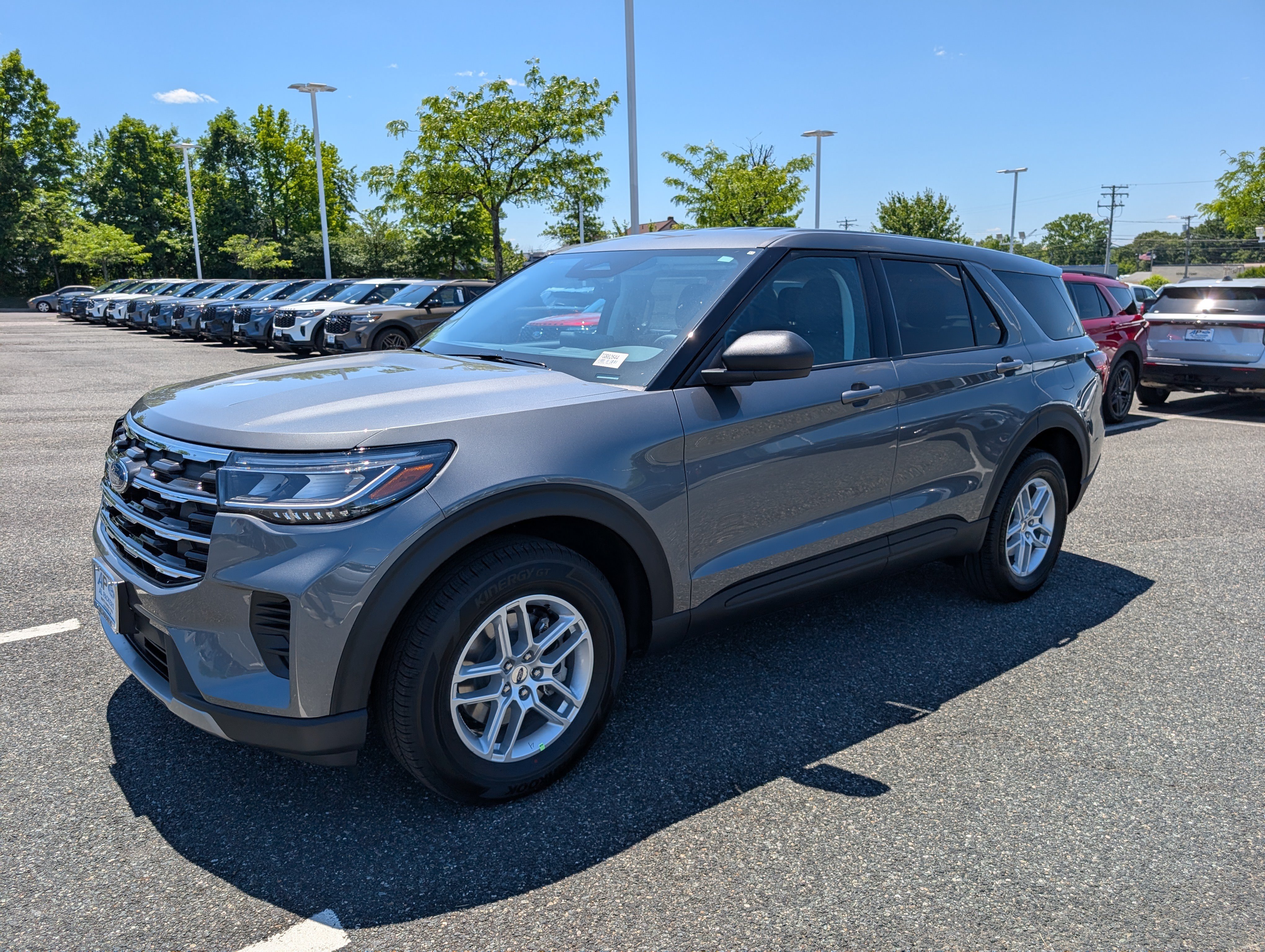 New 2026 Ford Explorer Active AWD/4WD image 4