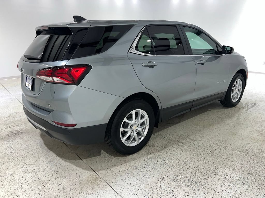Used 2024 Chevrolet Equinox LT w/ LPO, Floor Liner Package FWD image 5