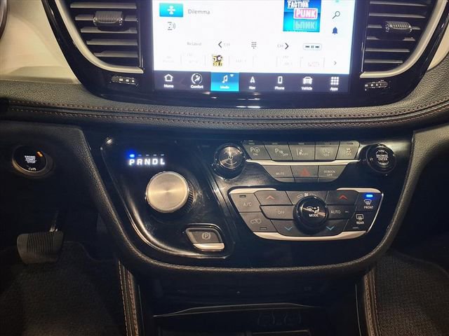 Used 2024 Chrysler Pacifica Pinnacle image 23