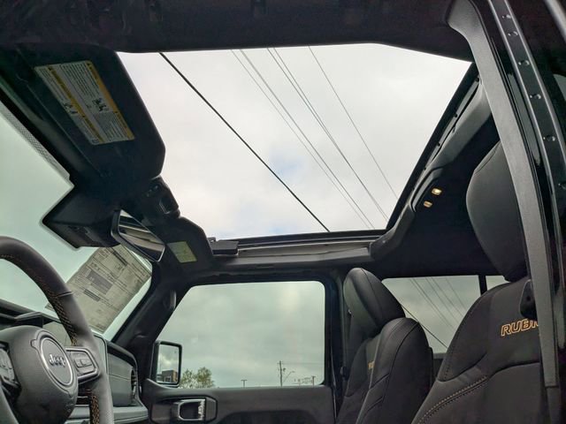 New 2025 Jeep Wrangler Unlimited Rubicon 392 image 25