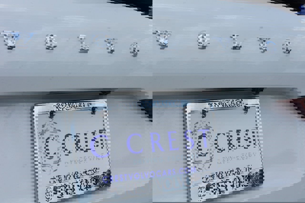 New 2026 Volvo XC60 B5 Ultra w/ Protection Package Premier image 7