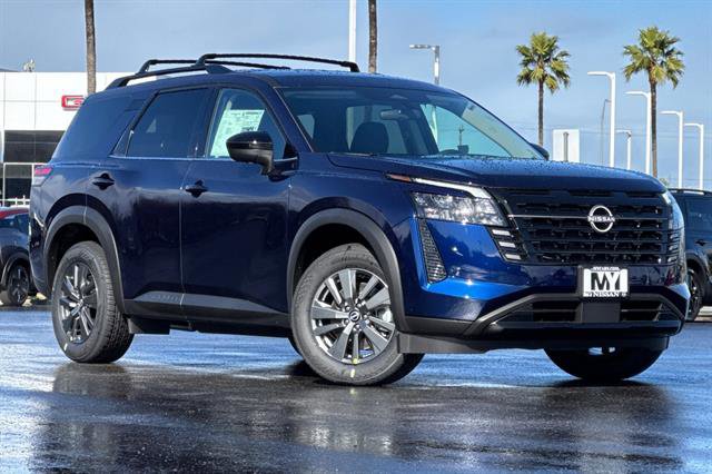 New 2026 Nissan Pathfinder SV image 2