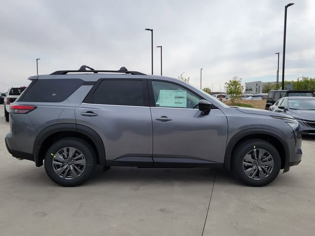 New 2026 Nissan Pathfinder SV w/ SV Premium Package AWD/4WD image 6