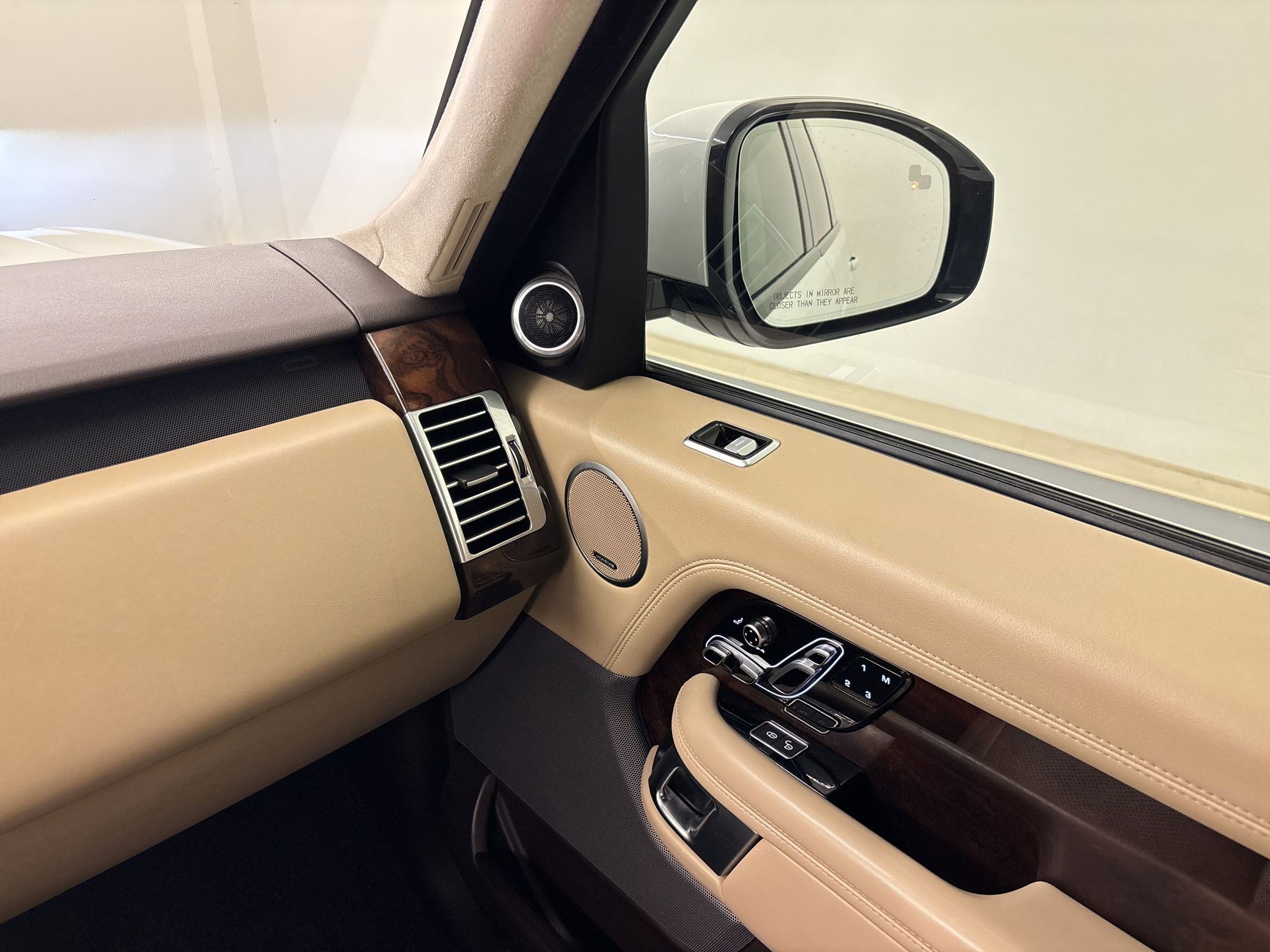 Used 2020 Land Rover Range Rover HSE AWD/4WD image 27