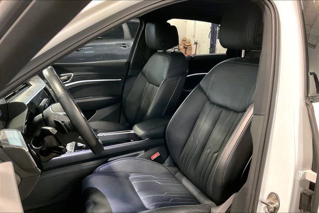 Used 2023 Audi e-tron Prestige w/ Prestige Package image 25