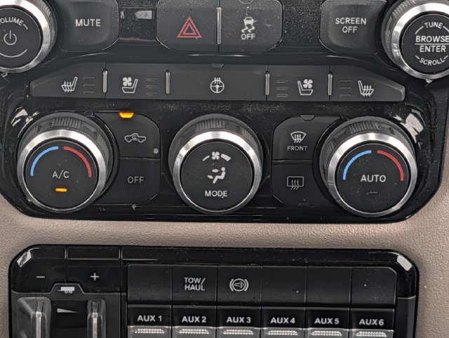 Used 2022 RAM 3500 Laramie AWD/4WD image 26