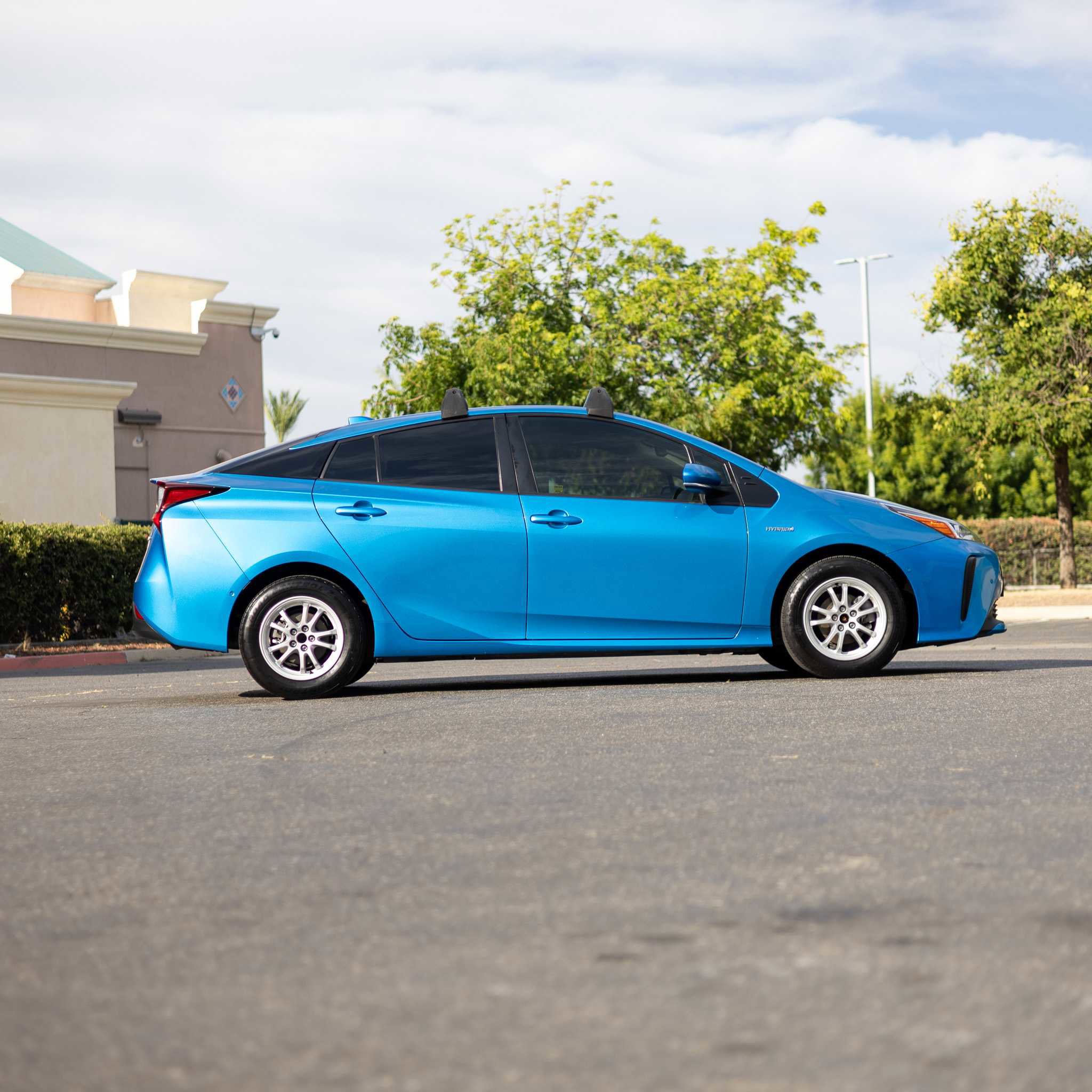Used 2022 Toyota Prius LE image 8
