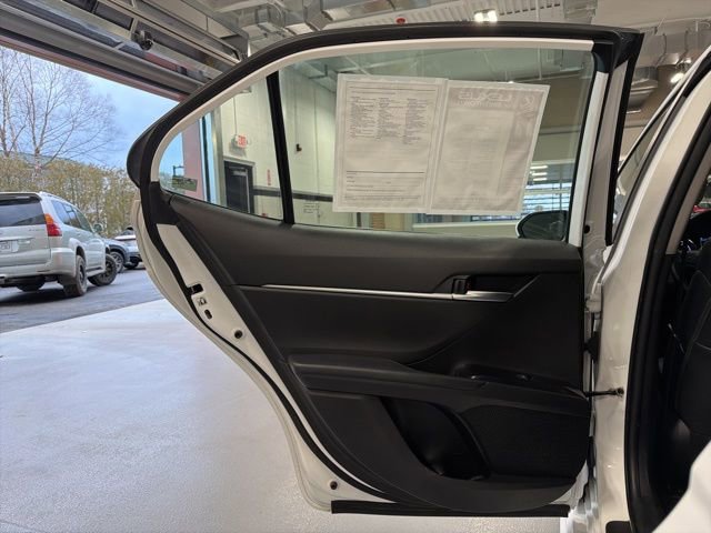 Used 2019 Toyota Camry SE image 27