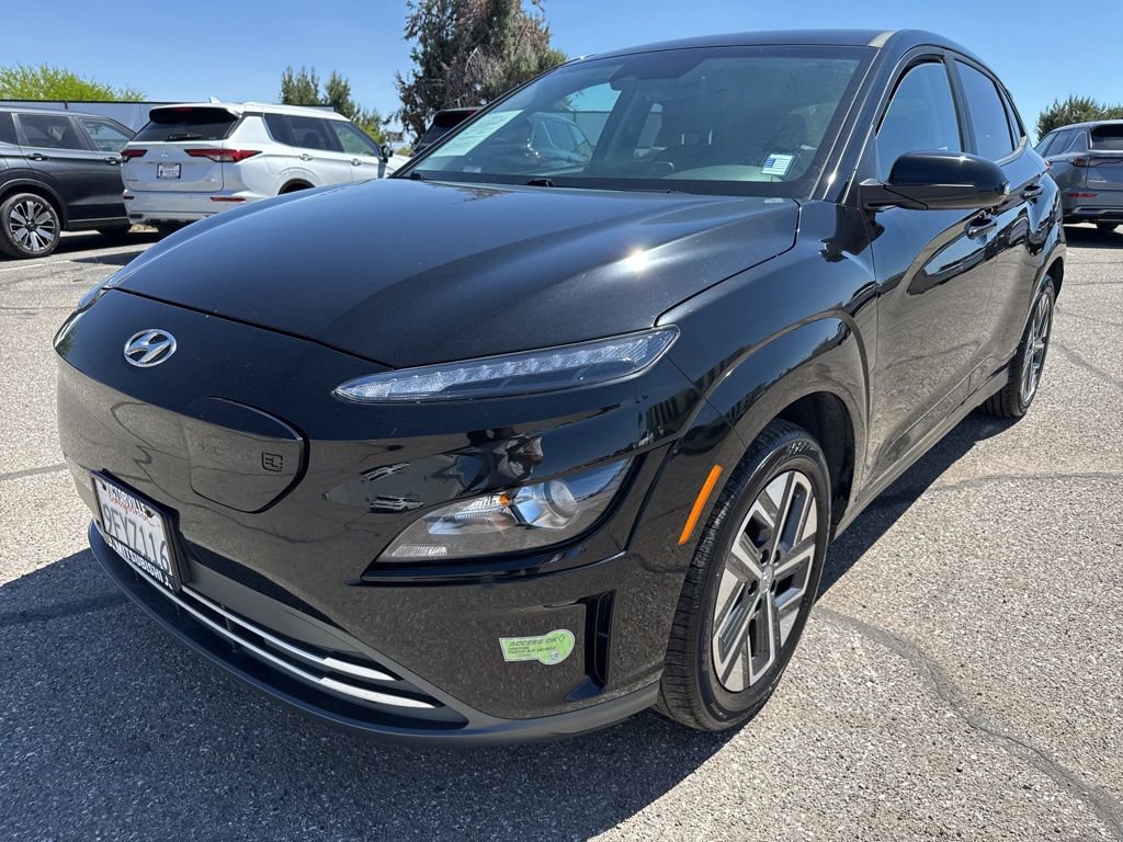 Used 2023 Hyundai Kona SE image 3
