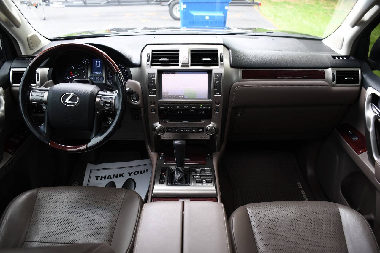 Used 2016 Lexus GX 460 Luxury AWD/4WD image 34