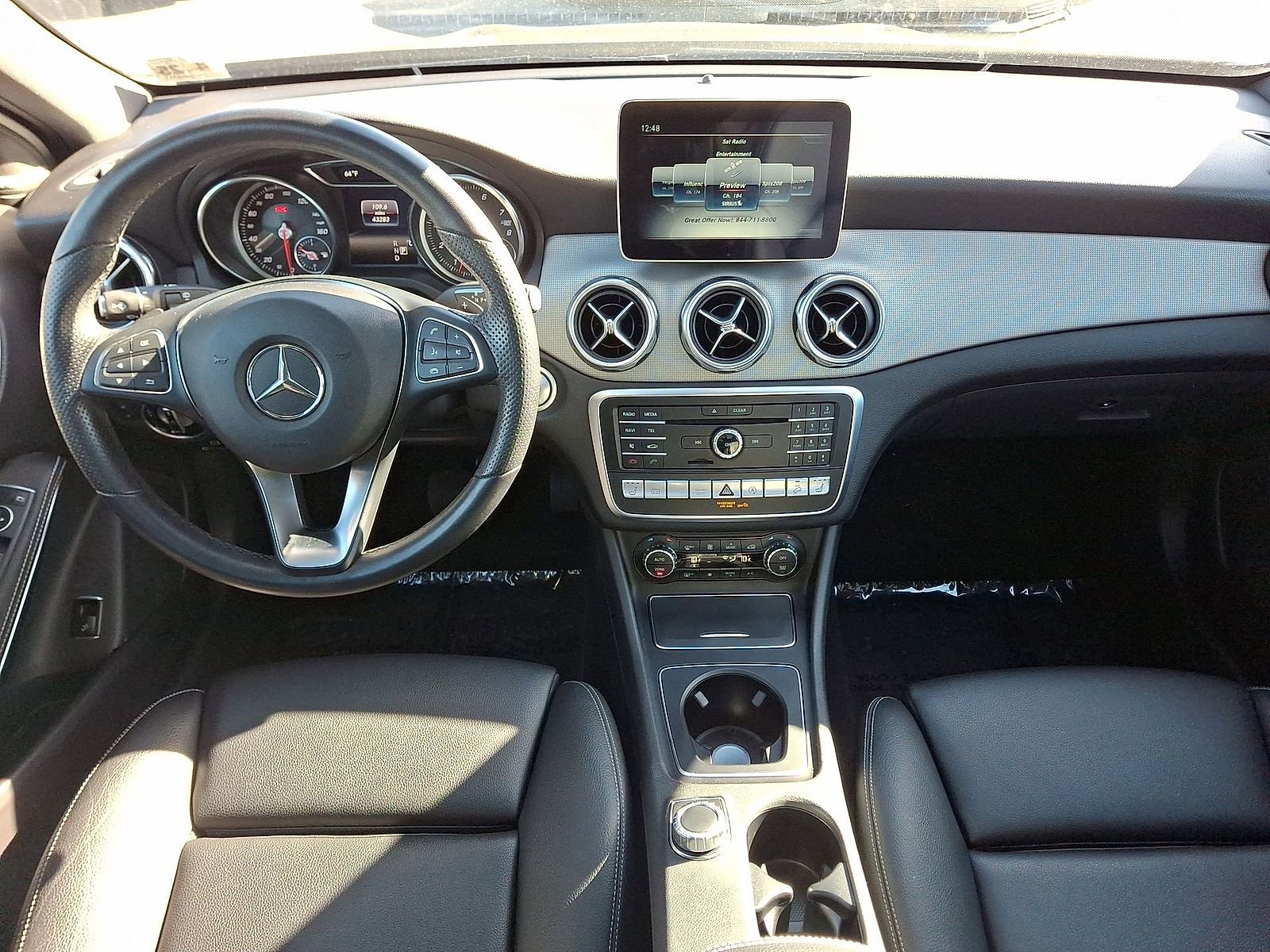 Used 2020 Mercedes-Benz GLA 250 4MATIC w/ Premium Package image 10