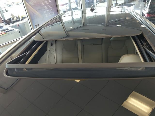 New 2025 Volvo V60 B5 Cross Country Plus w/ Protection Package Premier image 11